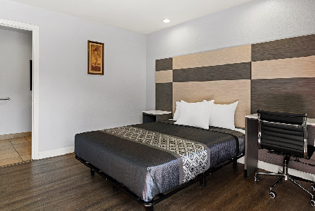 Bay Breeze Inn - Guest Room