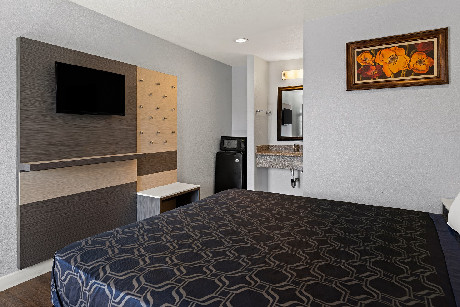Bay Breeze Inn - Amenities