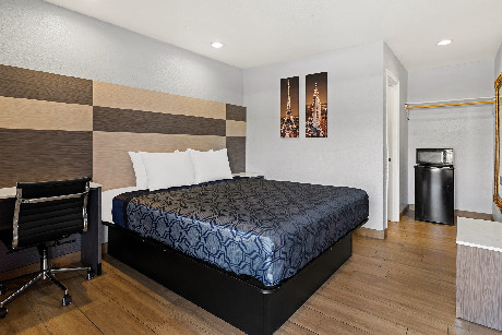 Bay Breeze Inn - Guest Room