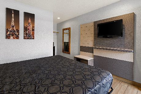 Bay Breeze Inn - Amenities