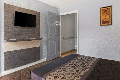 Bay Breeze Inn - Amenities
