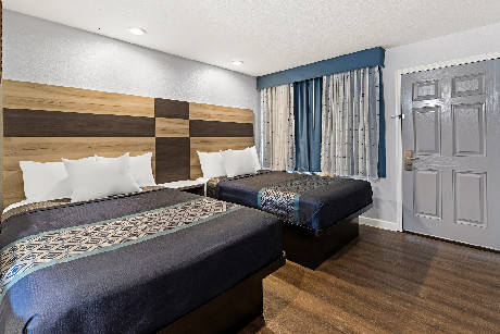Bay Breeze Inn - Double Beds